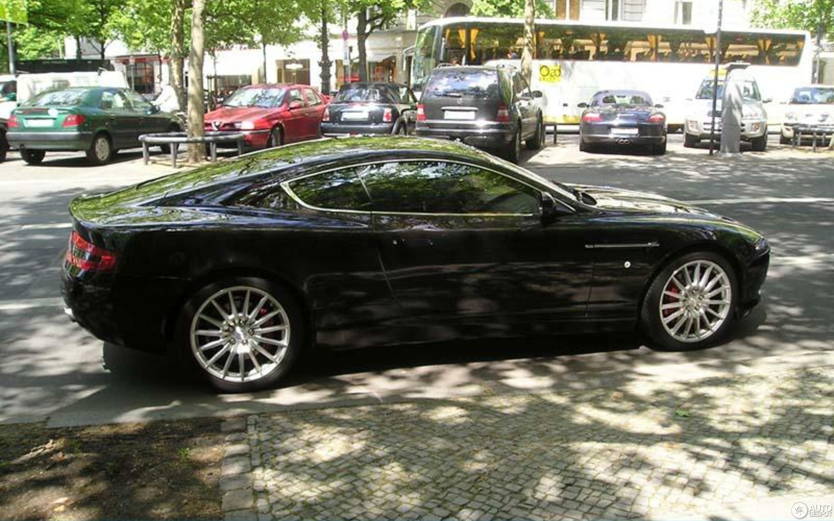 Aston Martin DB9