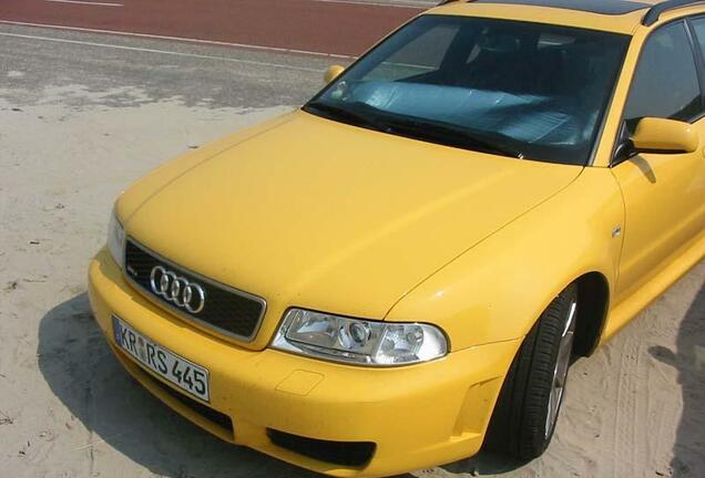 Audi RS4 Avant B5