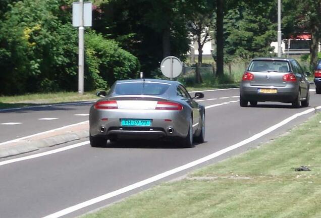 Aston Martin V8 Vantage