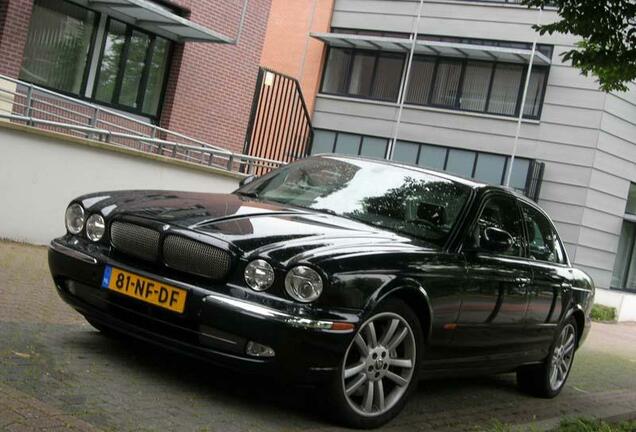 Jaguar XJR