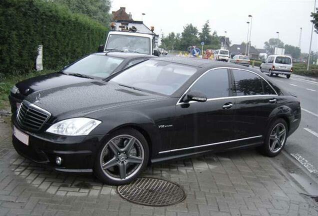 Mercedes-Benz S 65 AMG V221