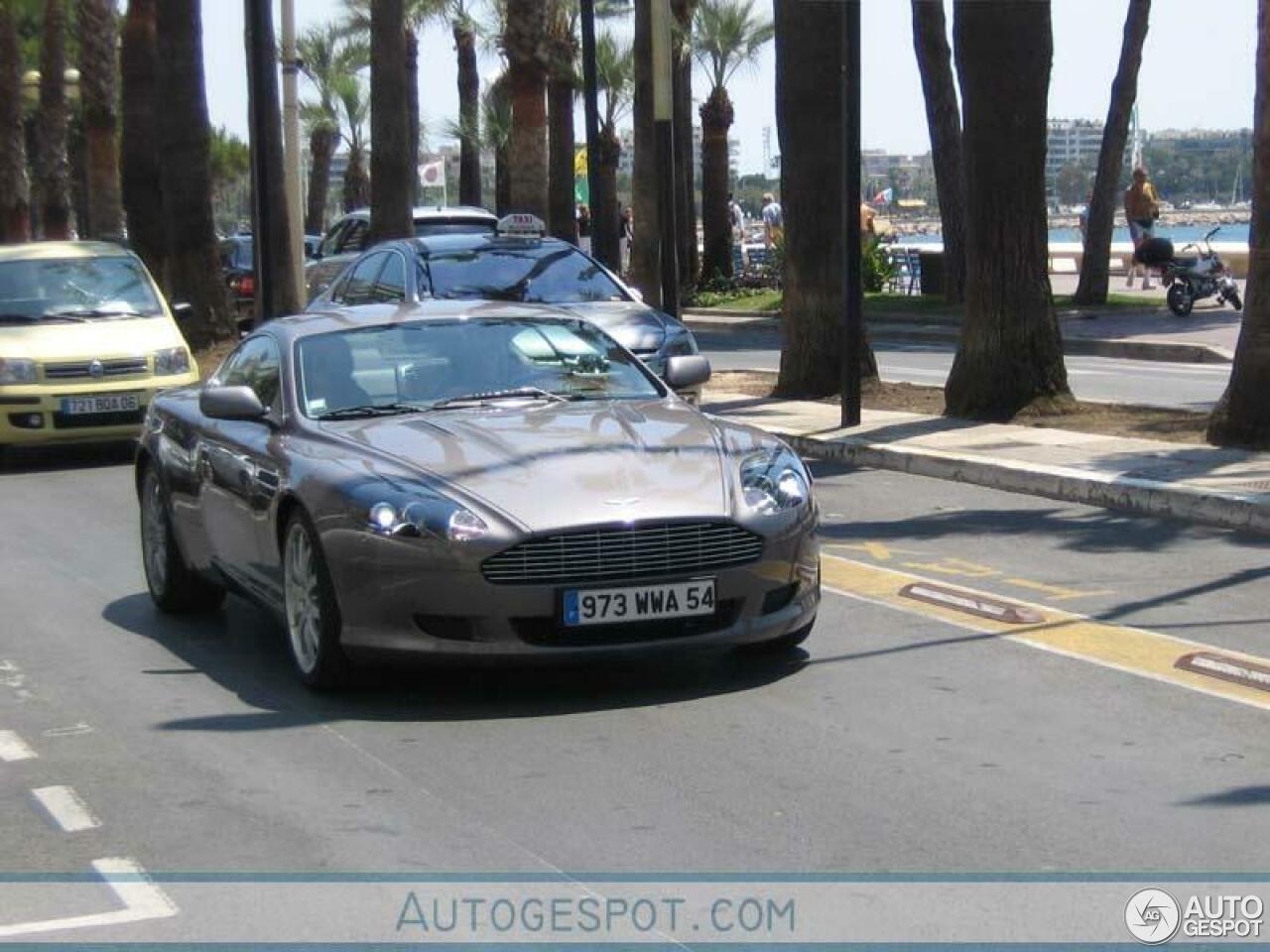 Aston Martin DB9