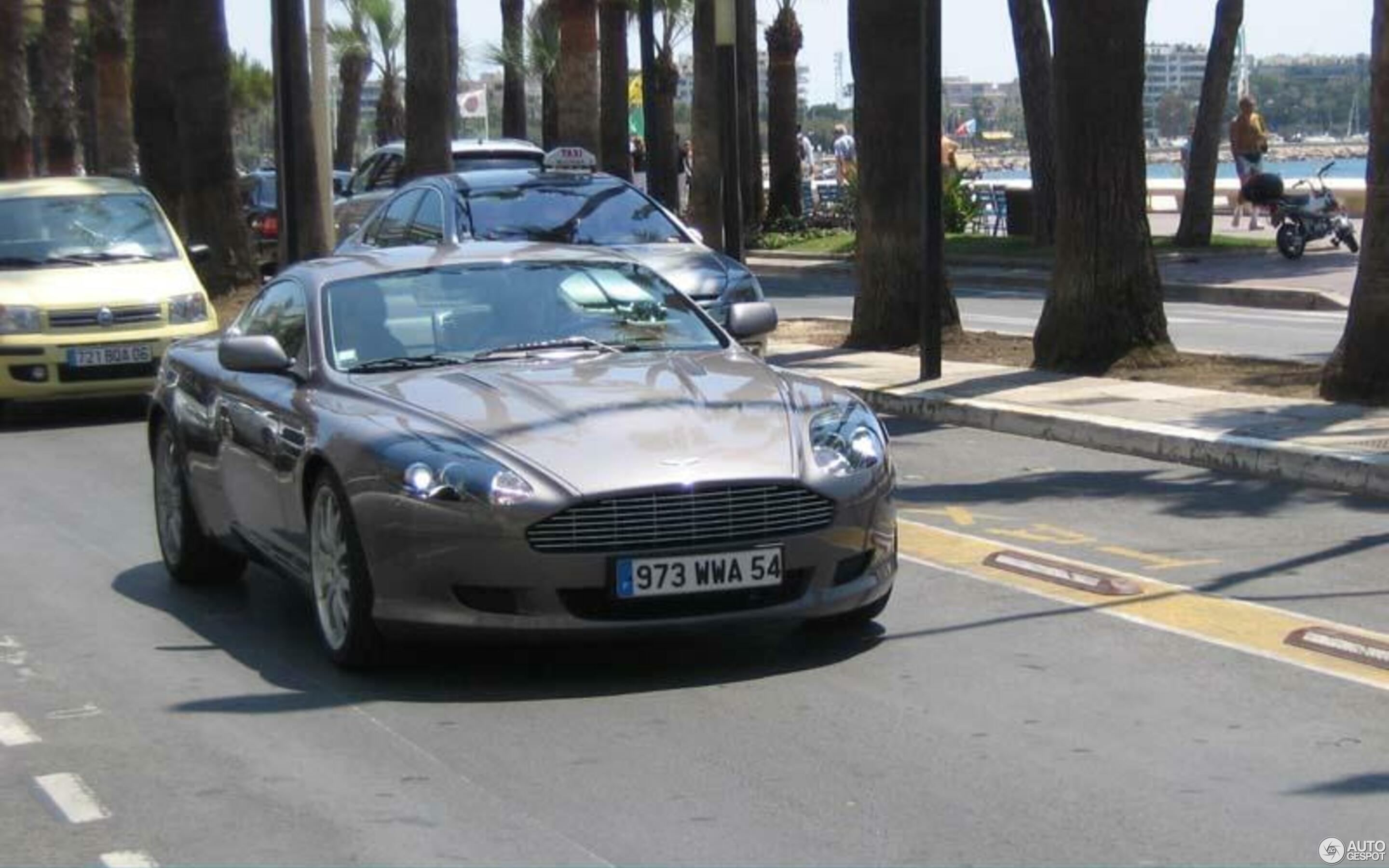 Aston Martin DB9