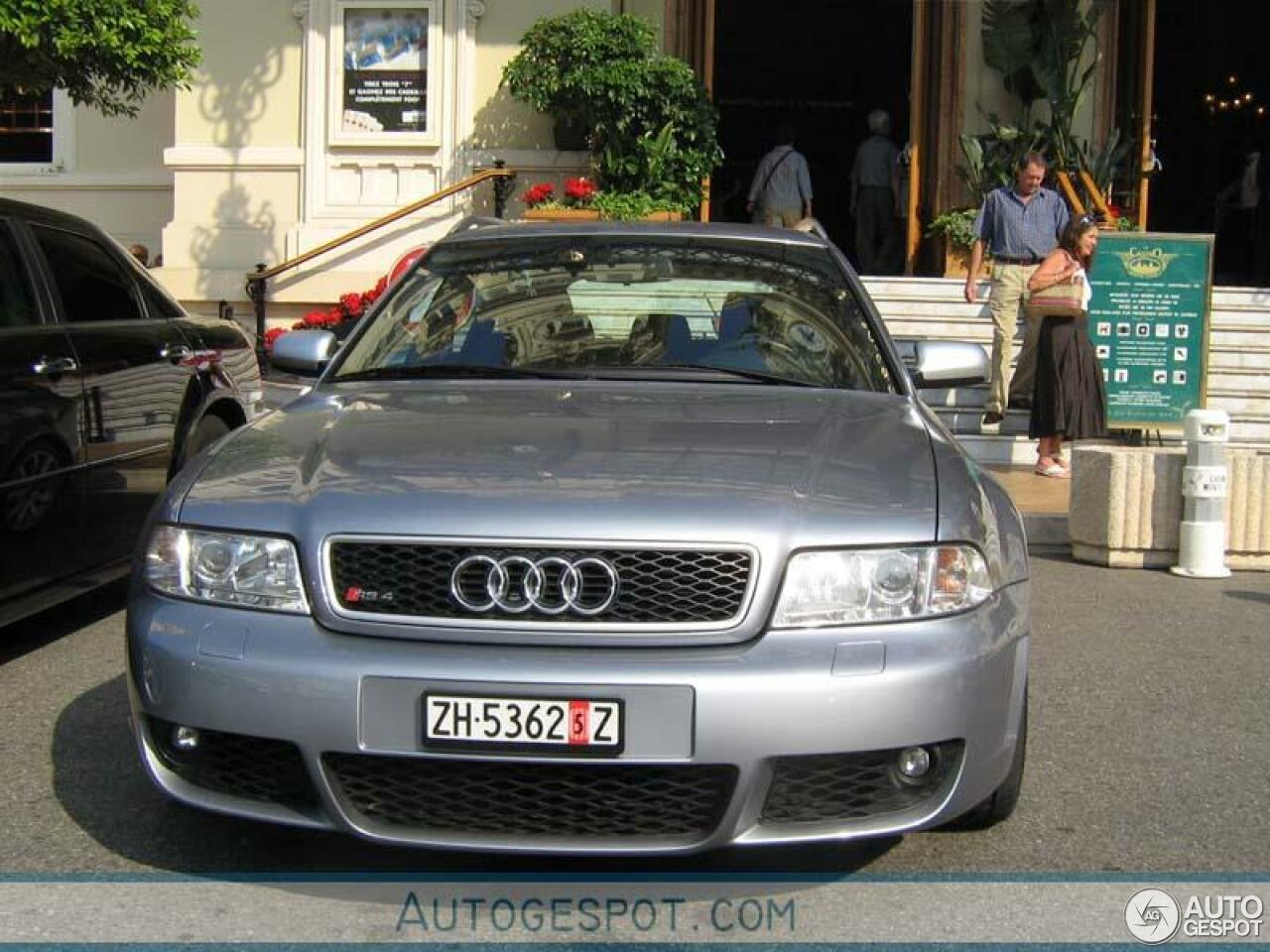 Audi RS4 Avant B5