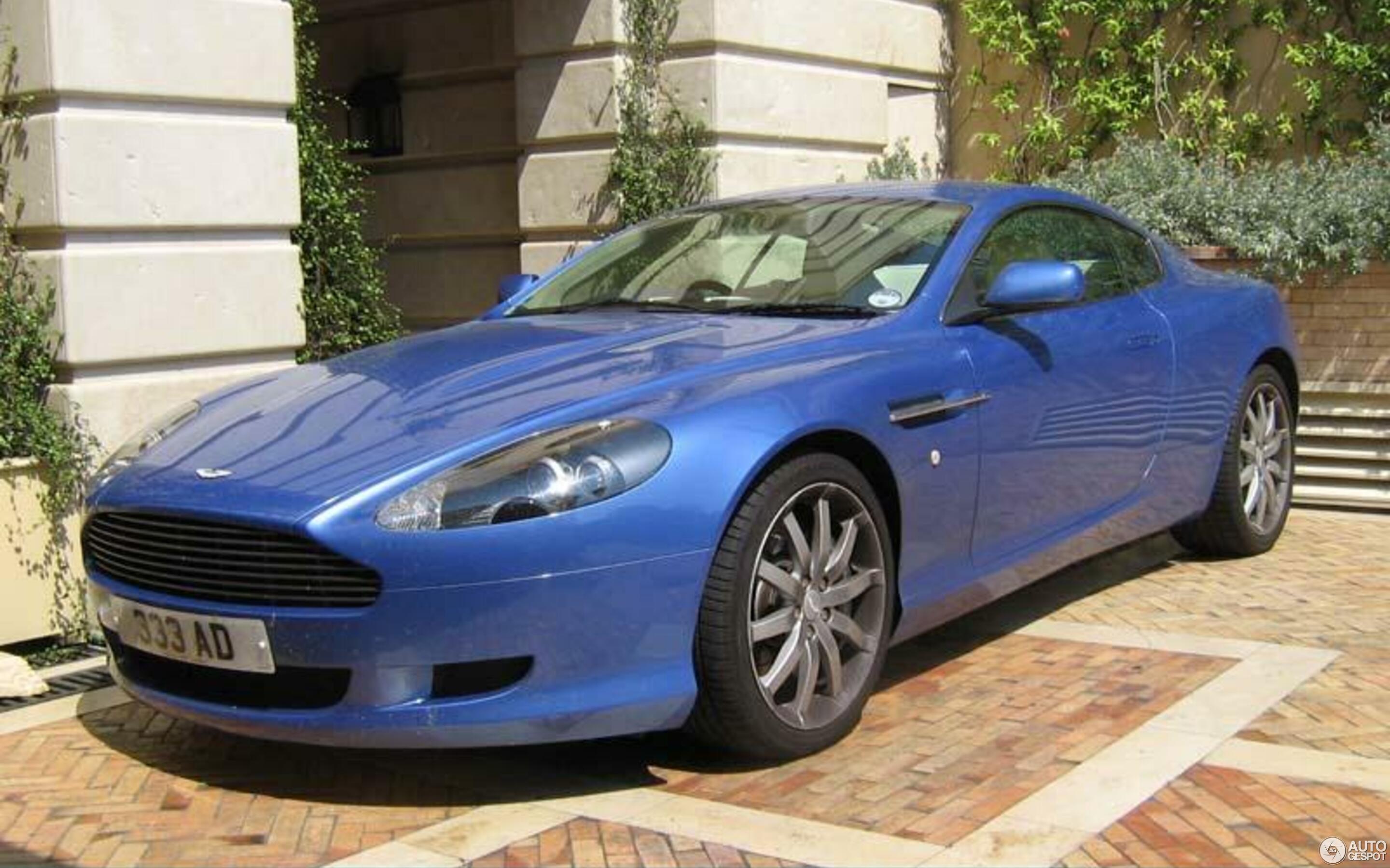 Aston Martin DB9