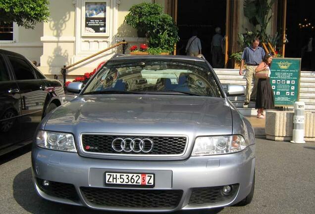 Audi RS4 Avant B5