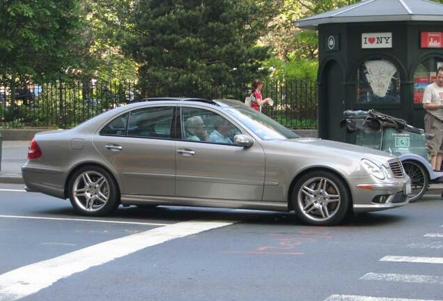 Mercedes-Benz E 55 AMG