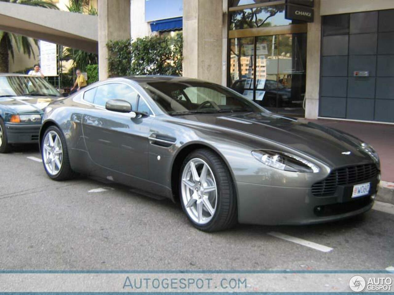 Aston Martin V8 Vantage