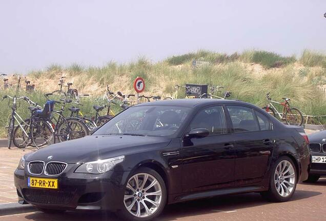 BMW M5 E60 2005