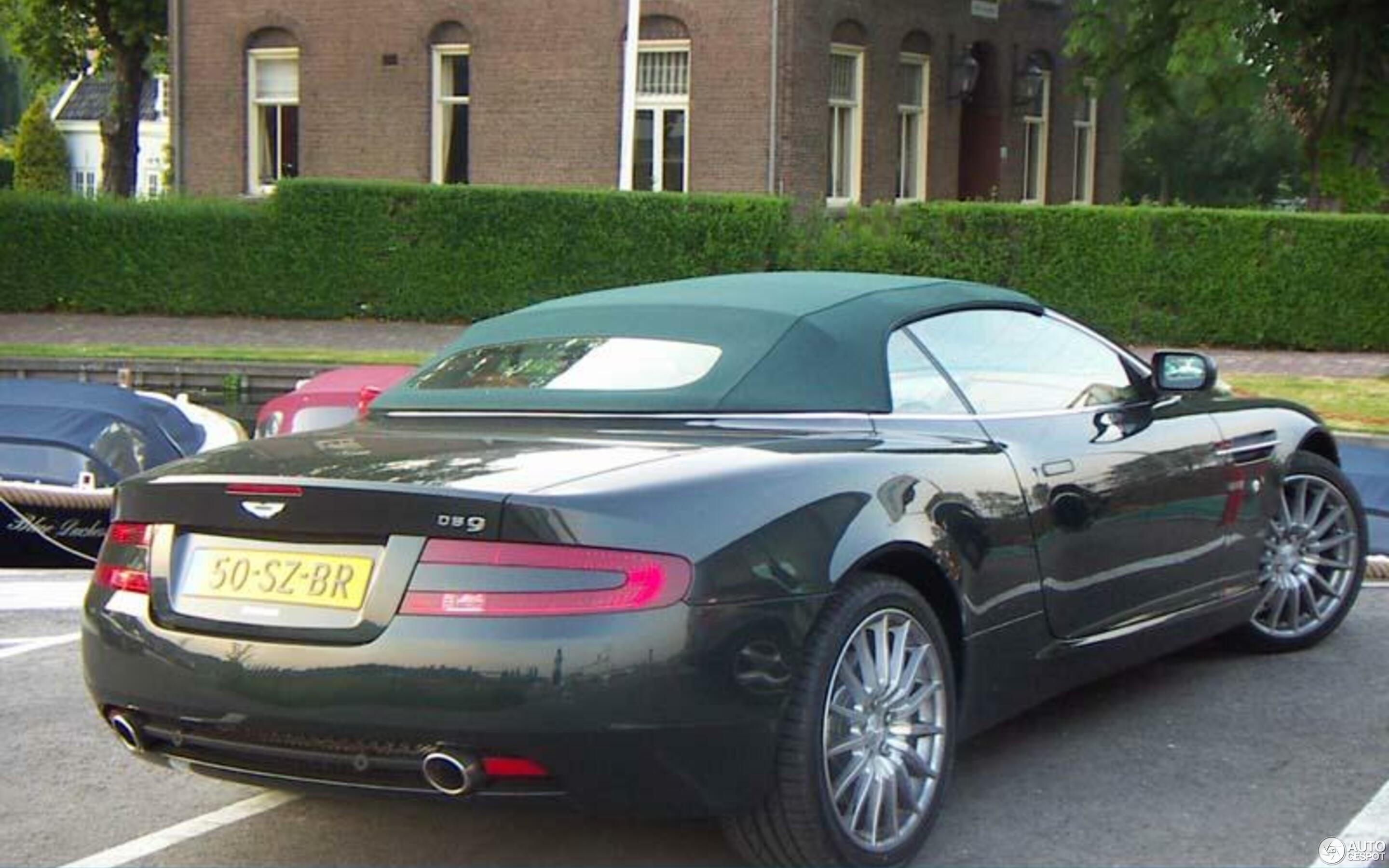 Aston Martin DB9 Volante