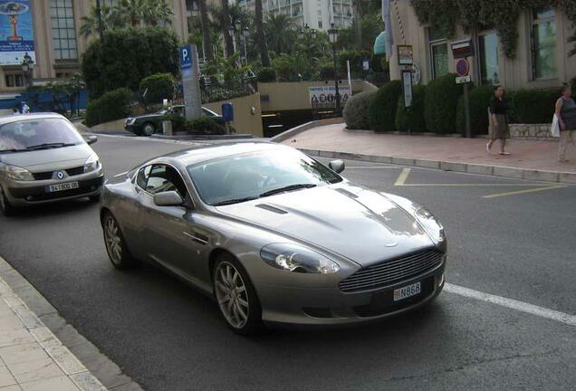 Aston Martin DB9