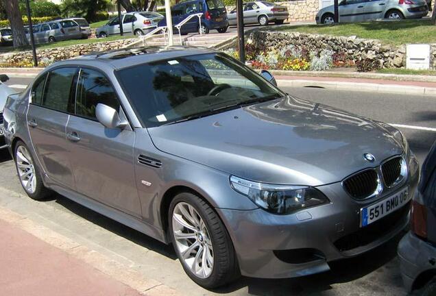 BMW M5 E60 2005