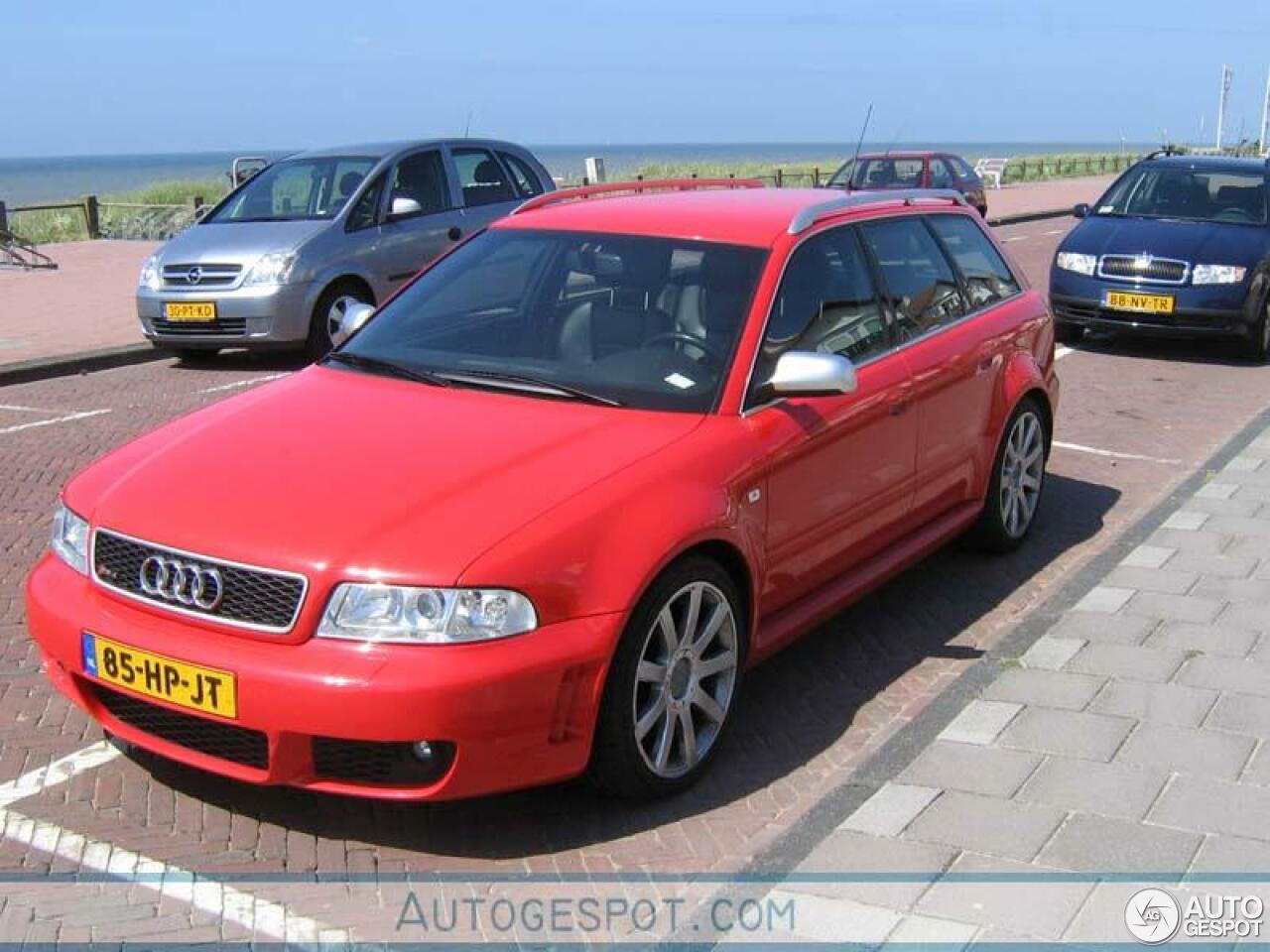 Audi RS4 Avant B5