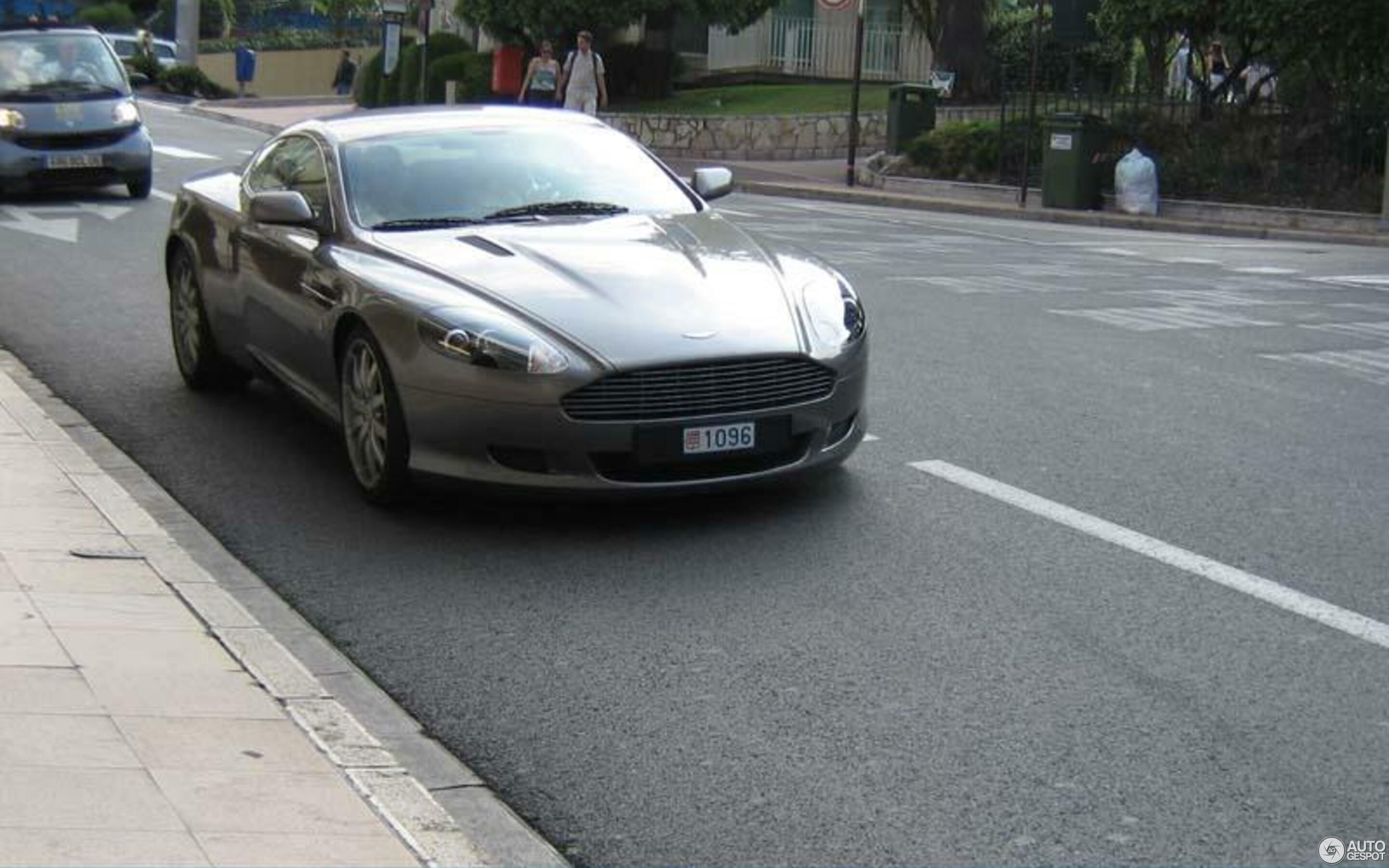 Aston Martin DB9