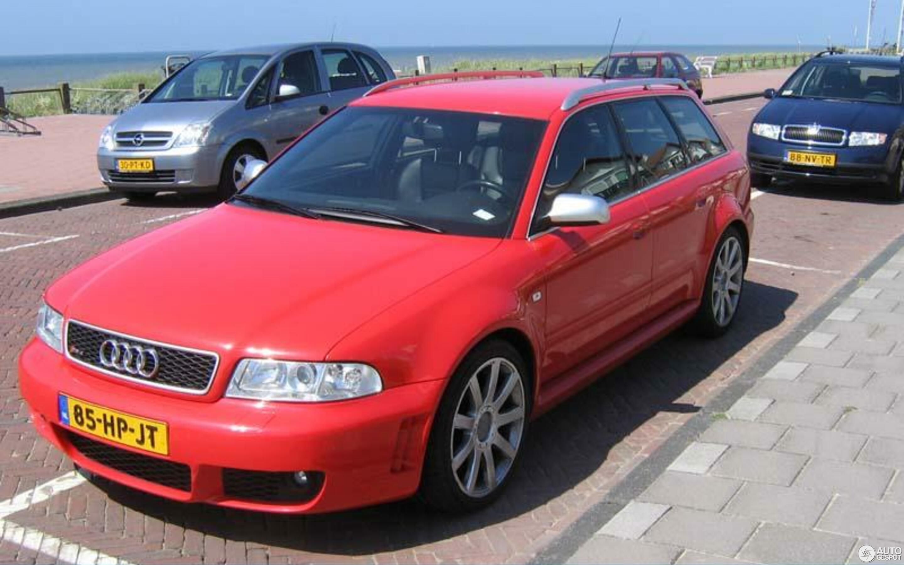 Audi RS4 Avant B5