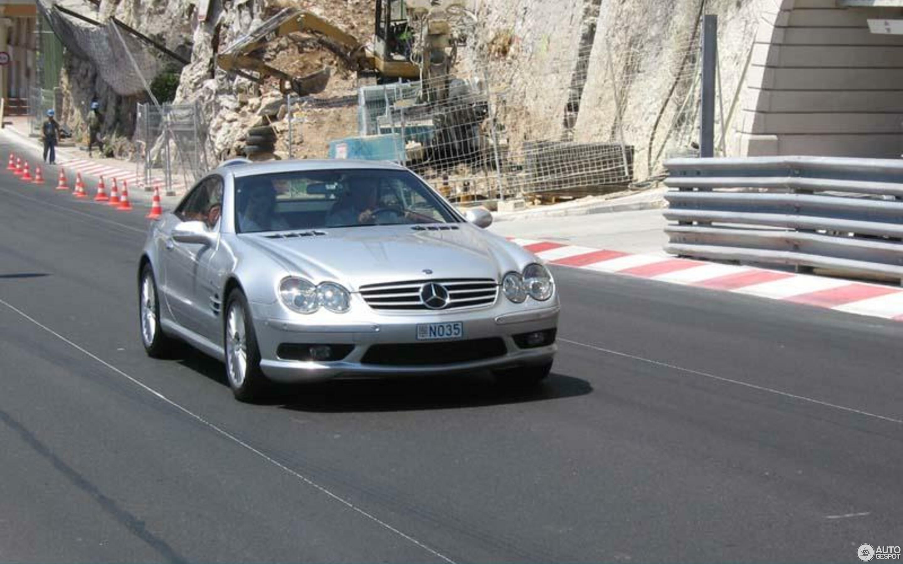 Mercedes-Benz SL 55 AMG R230