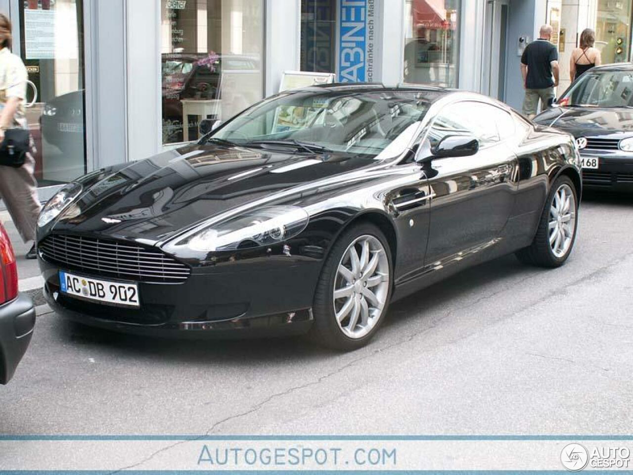 Aston Martin DB9