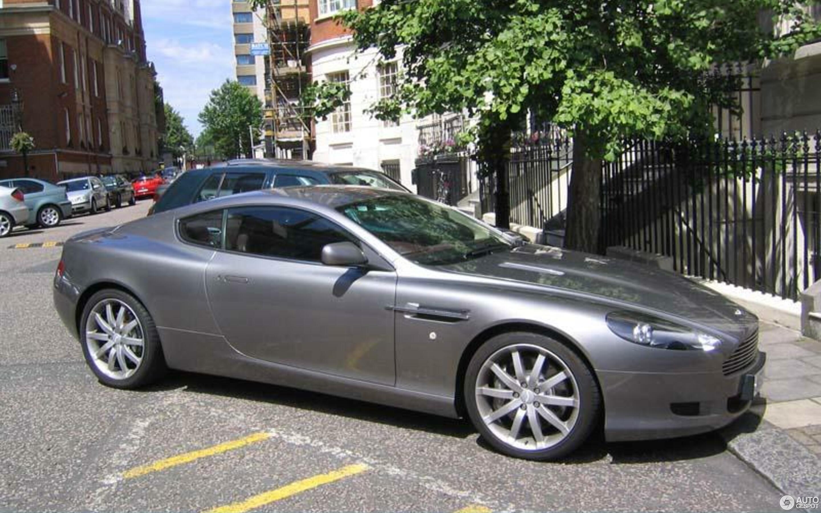 Aston Martin DB9