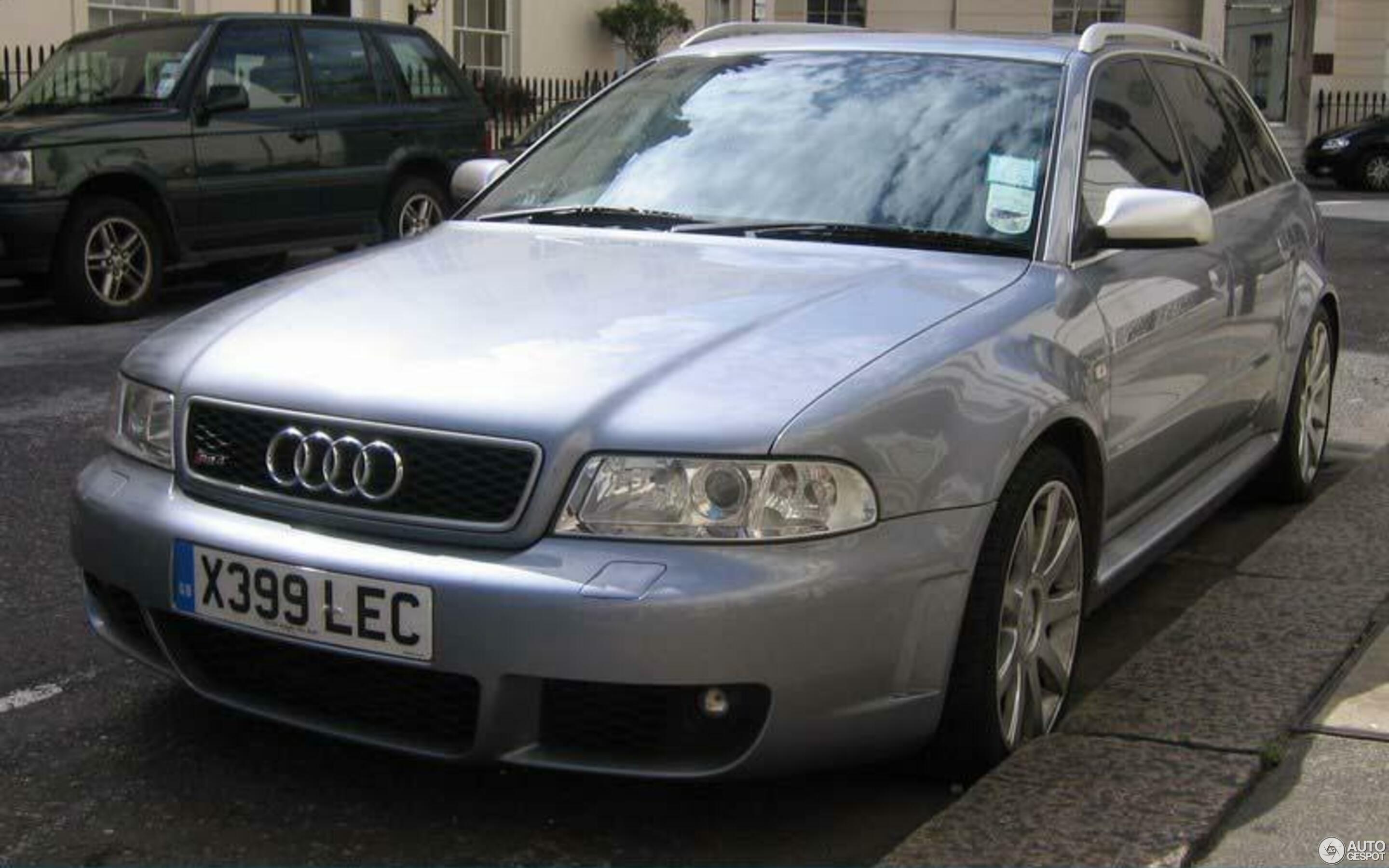 Audi RS4 Avant B5