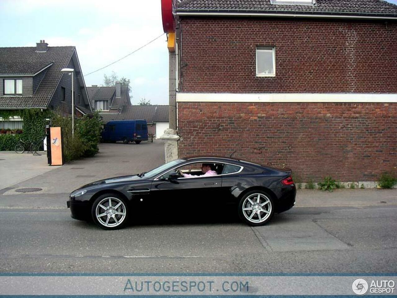 Aston Martin V8 Vantage