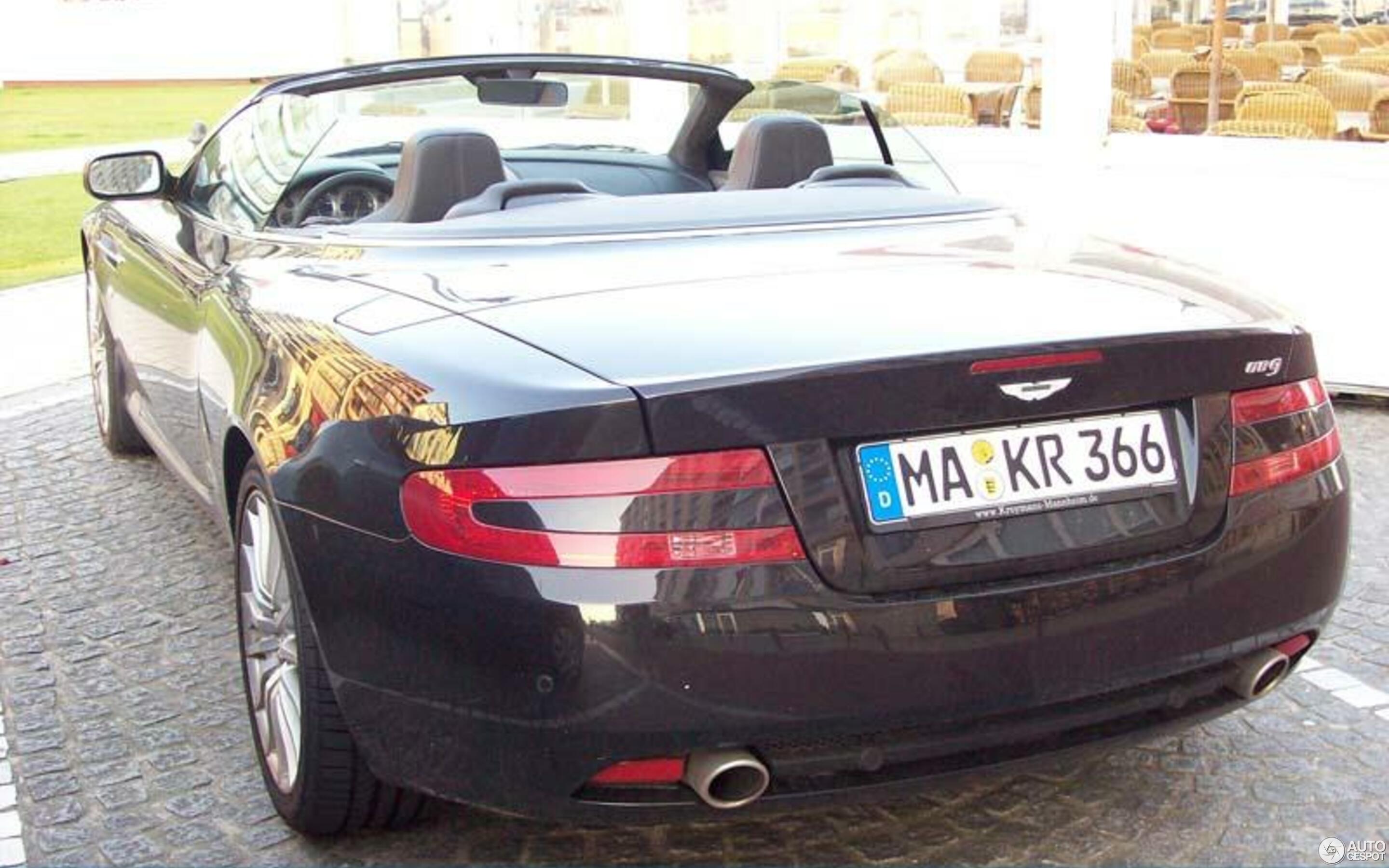 Aston Martin DB9 Volante