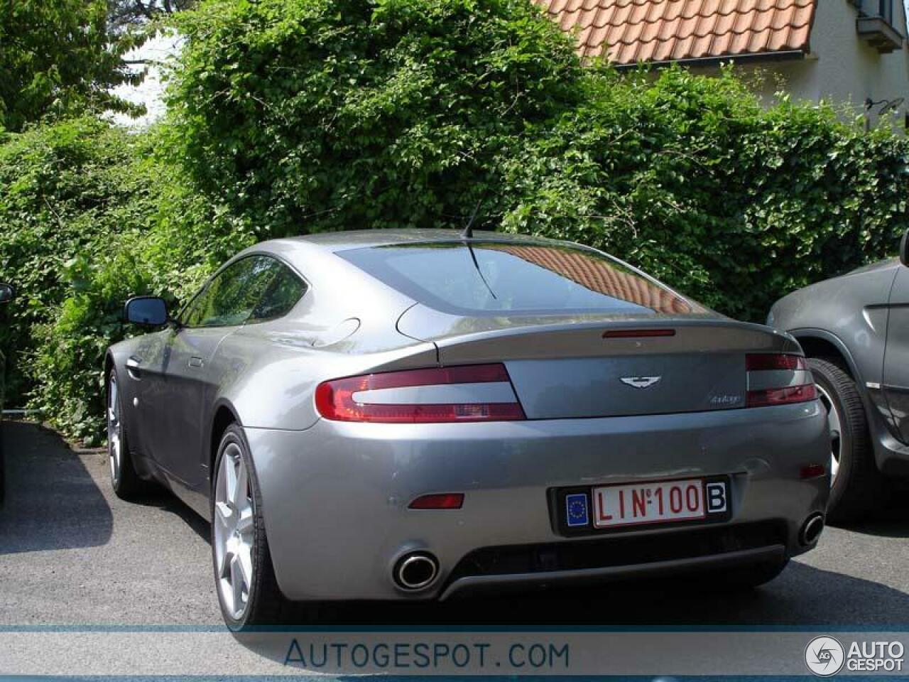 Aston Martin V8 Vantage