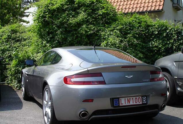 Aston Martin V8 Vantage