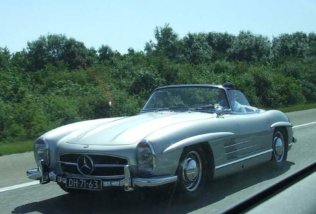 Mercedes-Benz 300SL Roadster