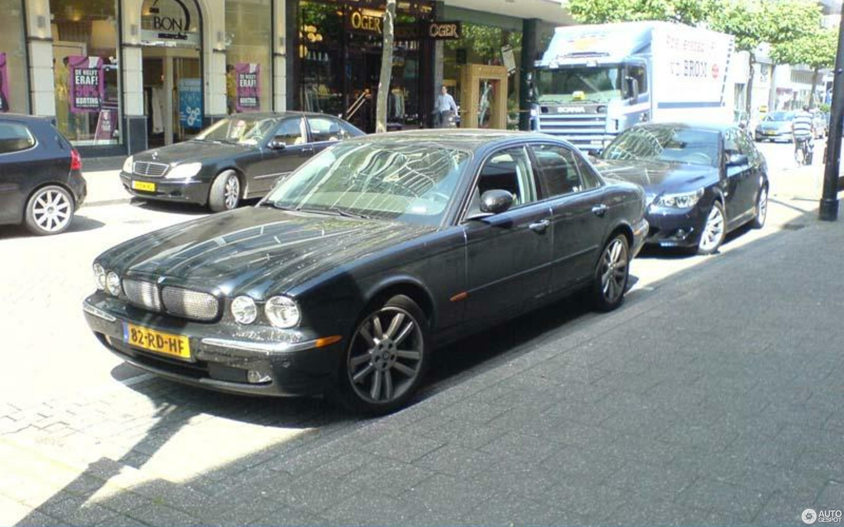 Jaguar XJR