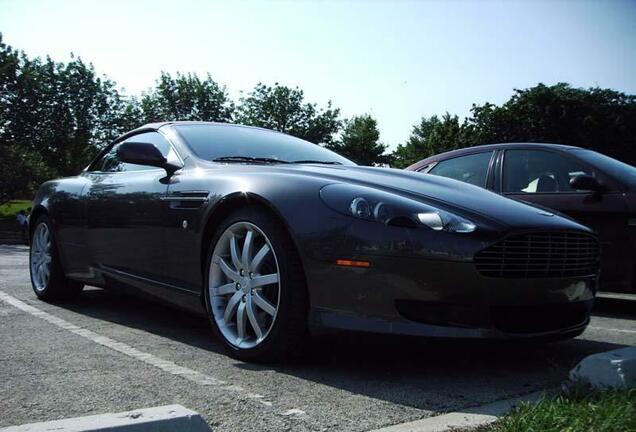 Aston Martin DB9 Volante