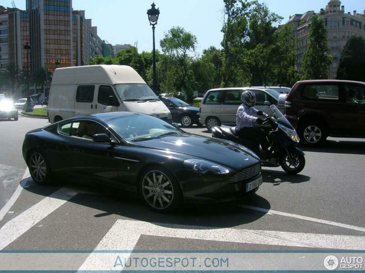 Aston Martin DB9