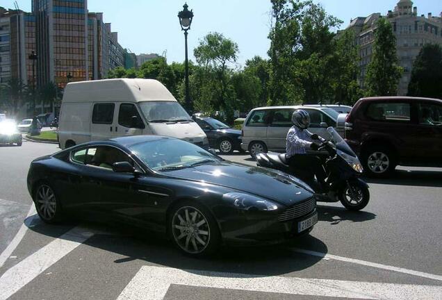 Aston Martin DB9