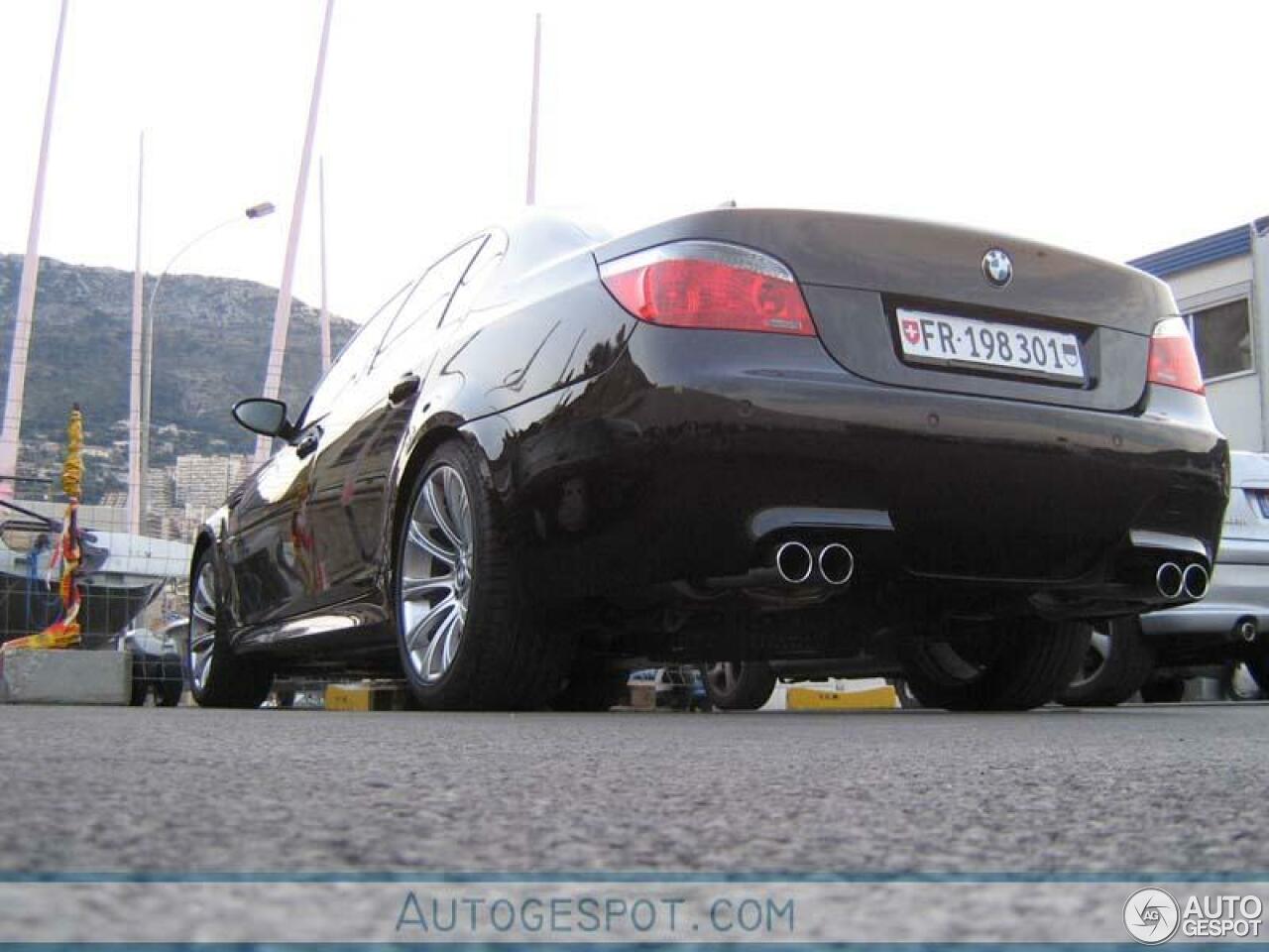 BMW M5 E60 2005