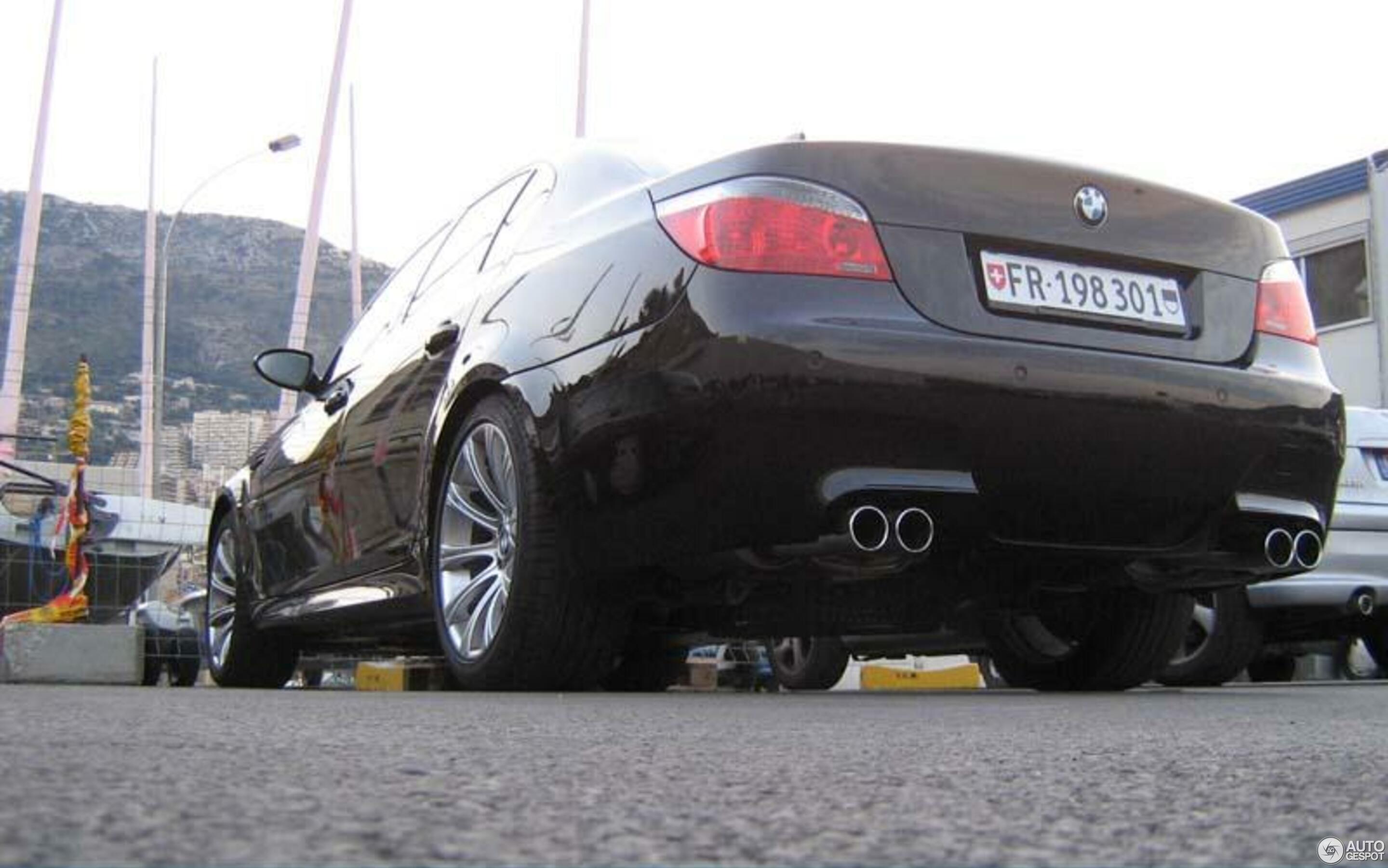 BMW M5 E60 2005