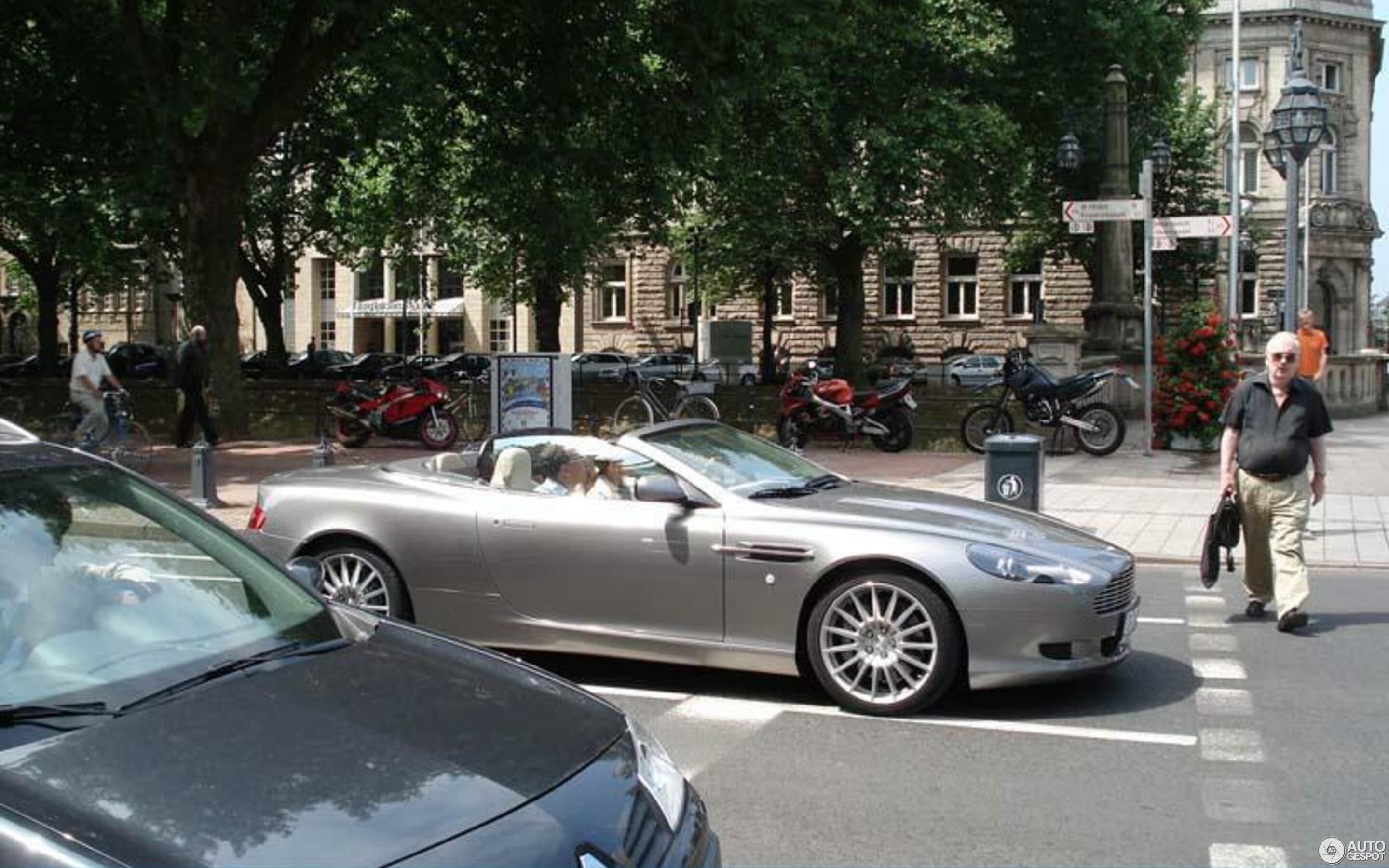 Aston Martin DB9 Volante