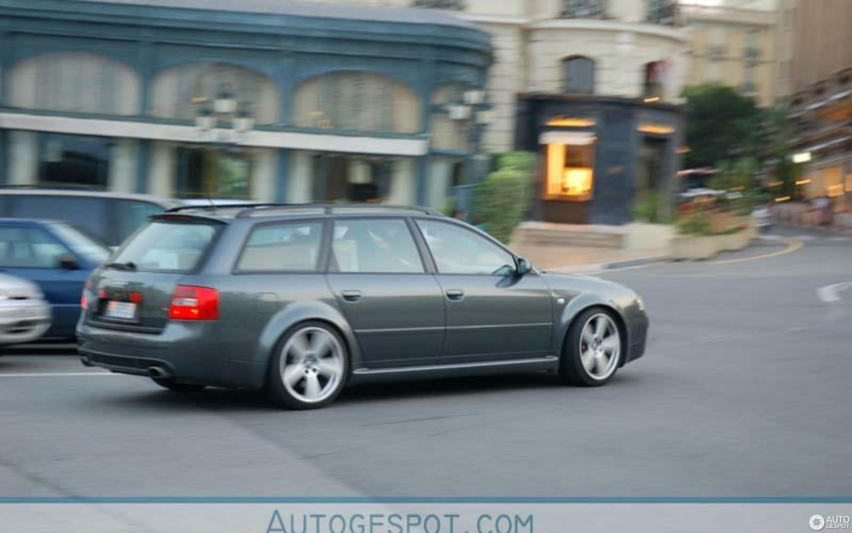 Audi RS6 Avant C5