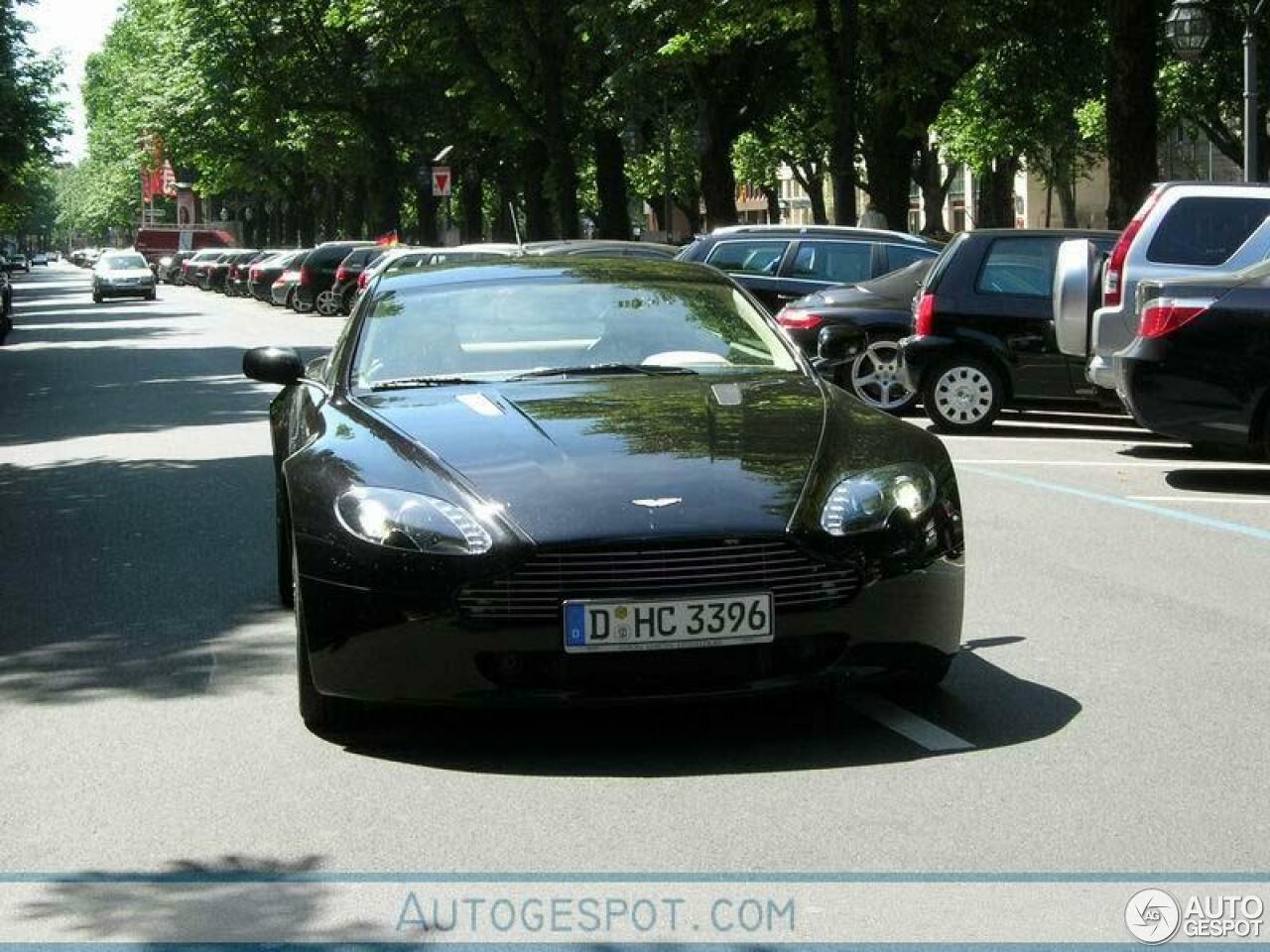 Aston Martin V8 Vantage