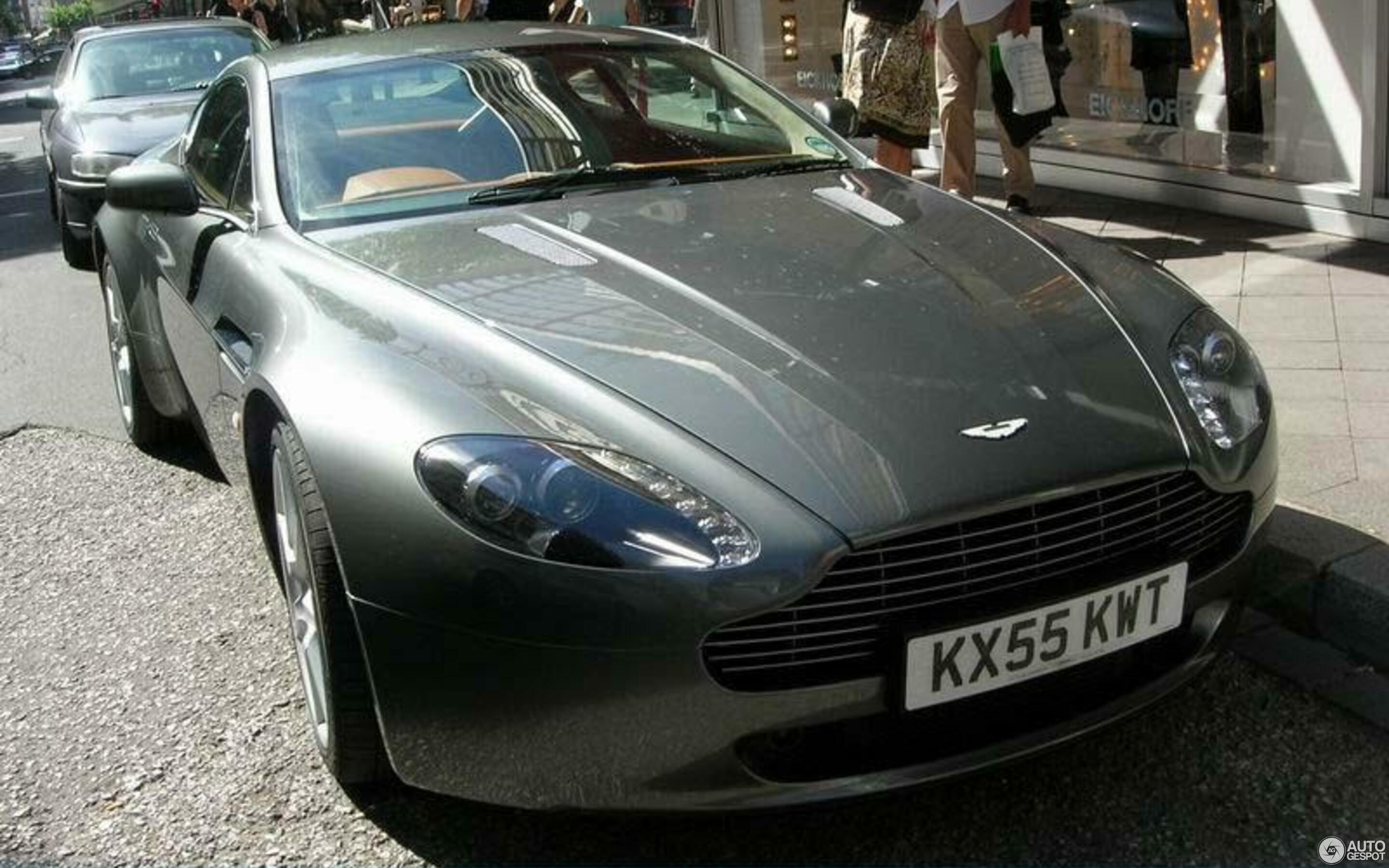 Aston Martin V8 Vantage