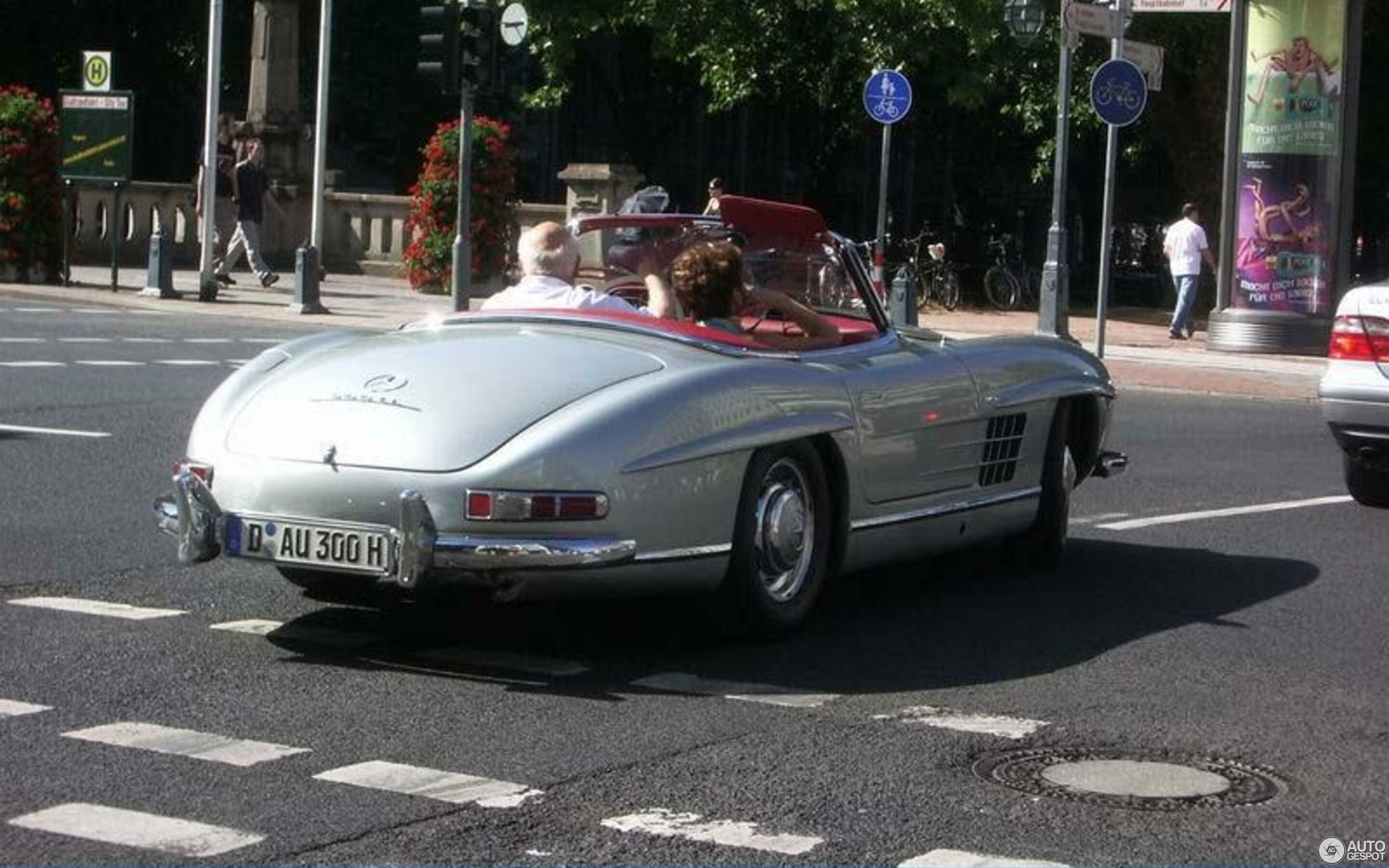 Mercedes-Benz 300SL Roadster