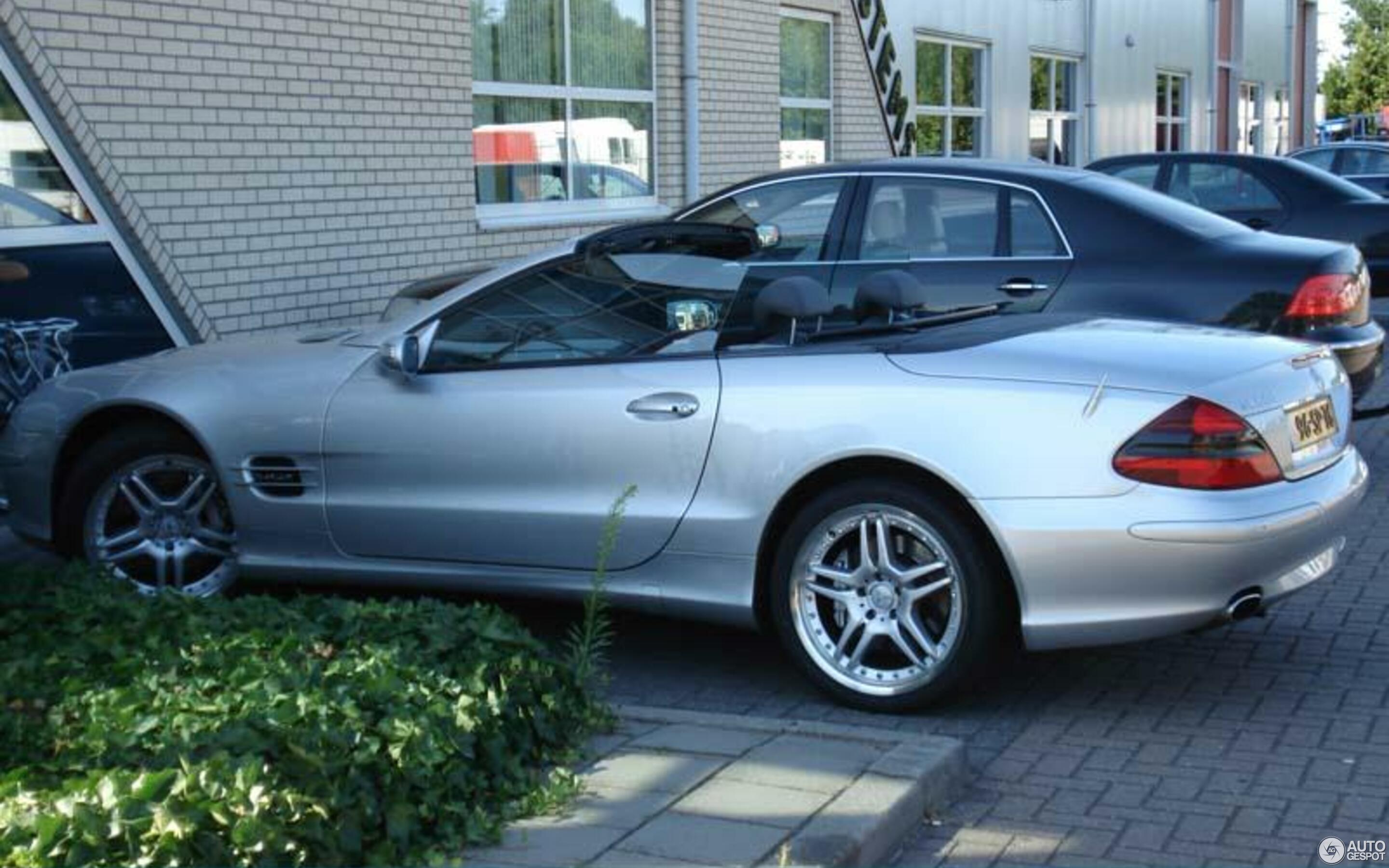 Mercedes-Benz SL 600 R230