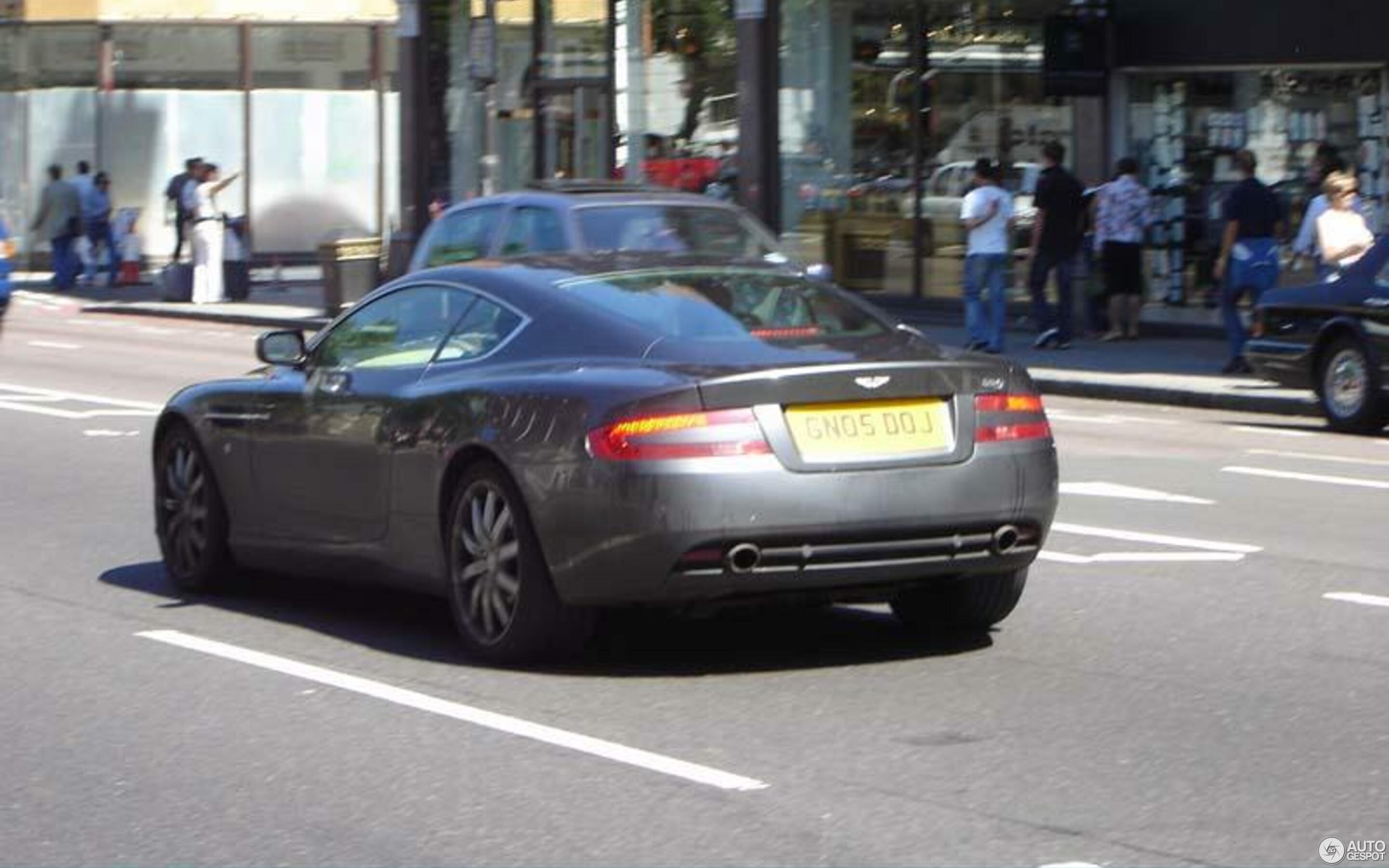 Aston Martin DB9