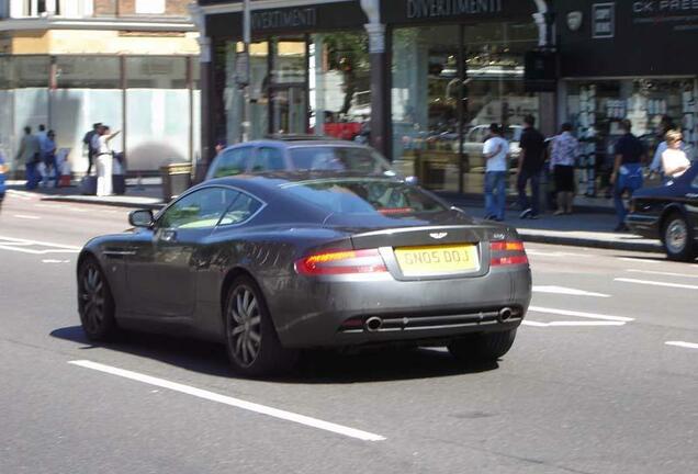 Aston Martin DB9