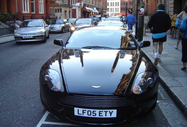 Aston Martin DB9