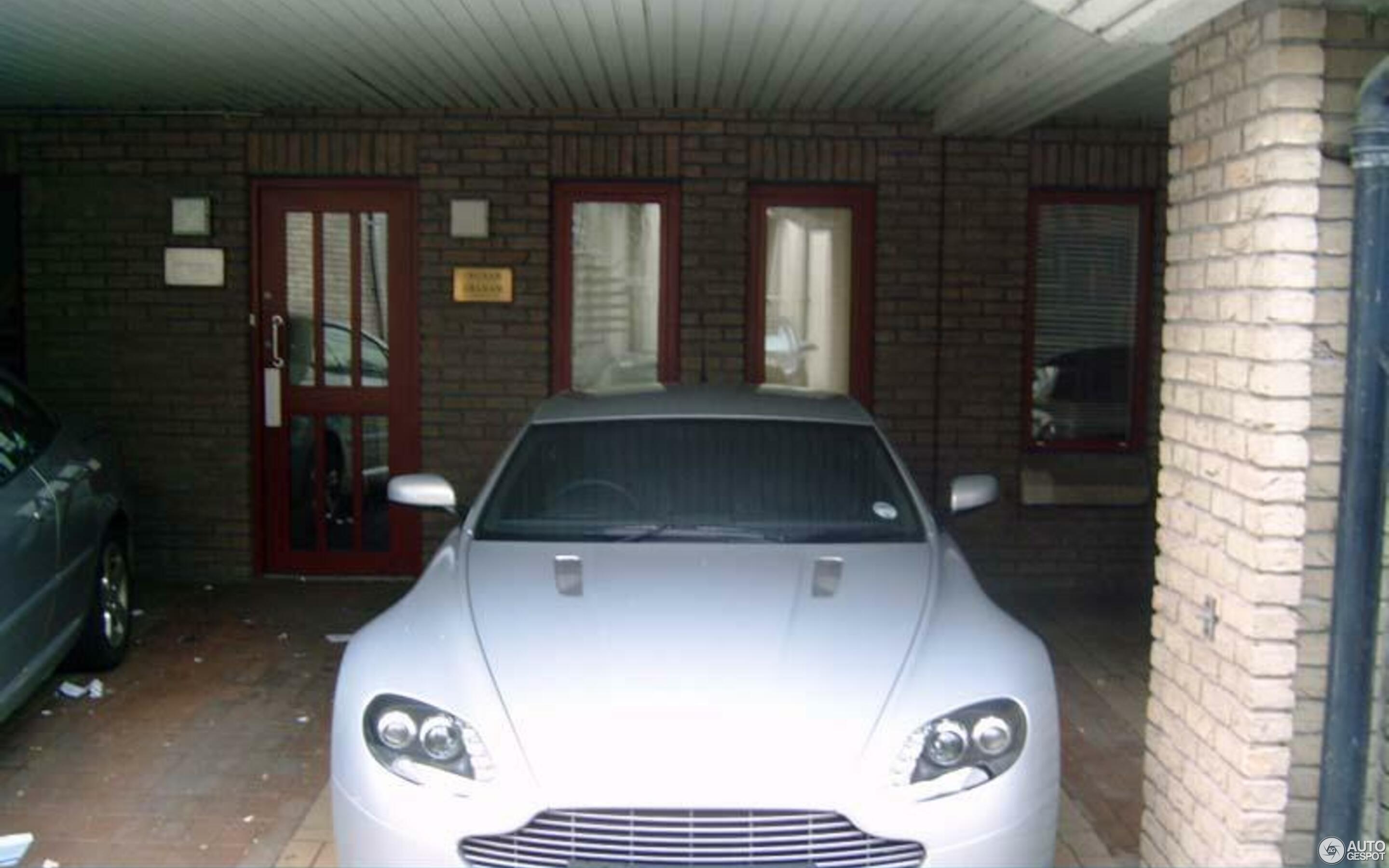 Aston Martin V8 Vantage