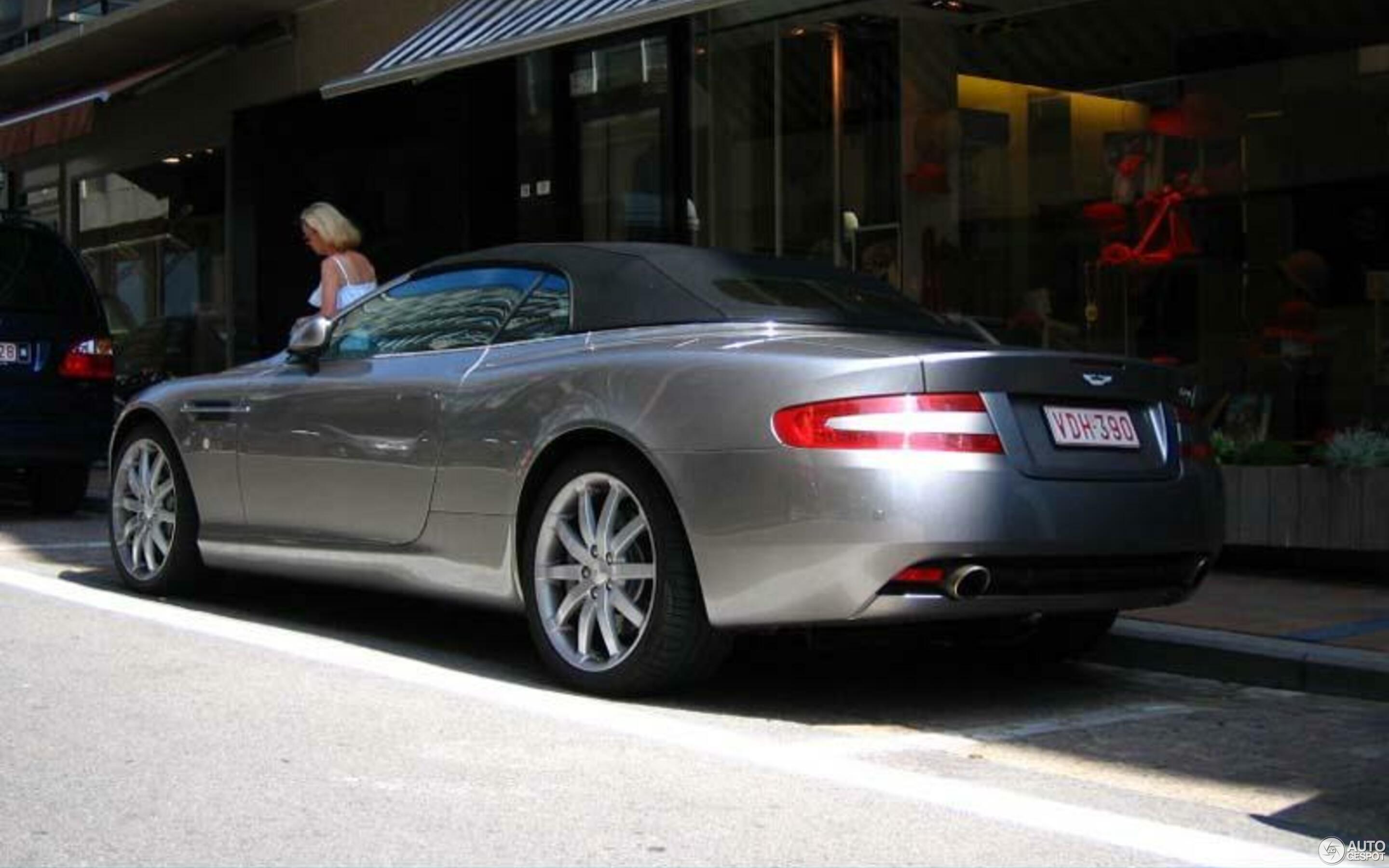 Aston Martin DB9 Volante