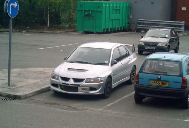 Mitsubishi Lancer Evolution VIII MR FQ-400