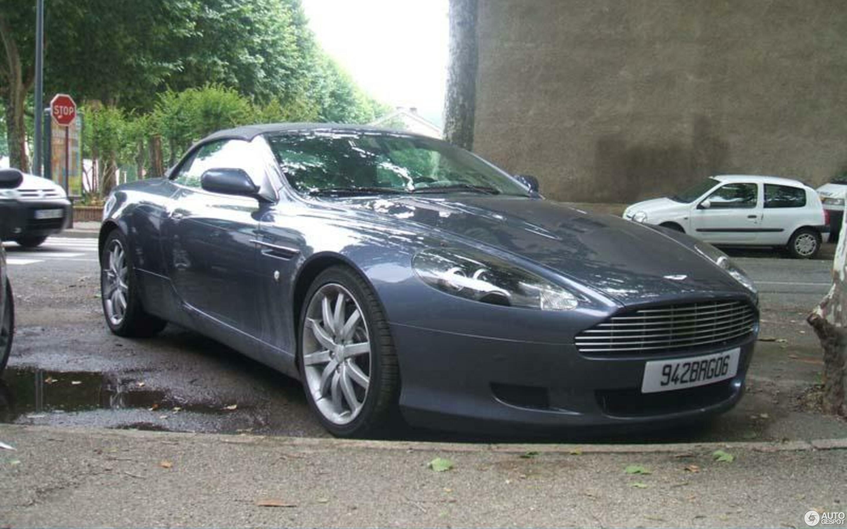 Aston Martin DB9 Volante