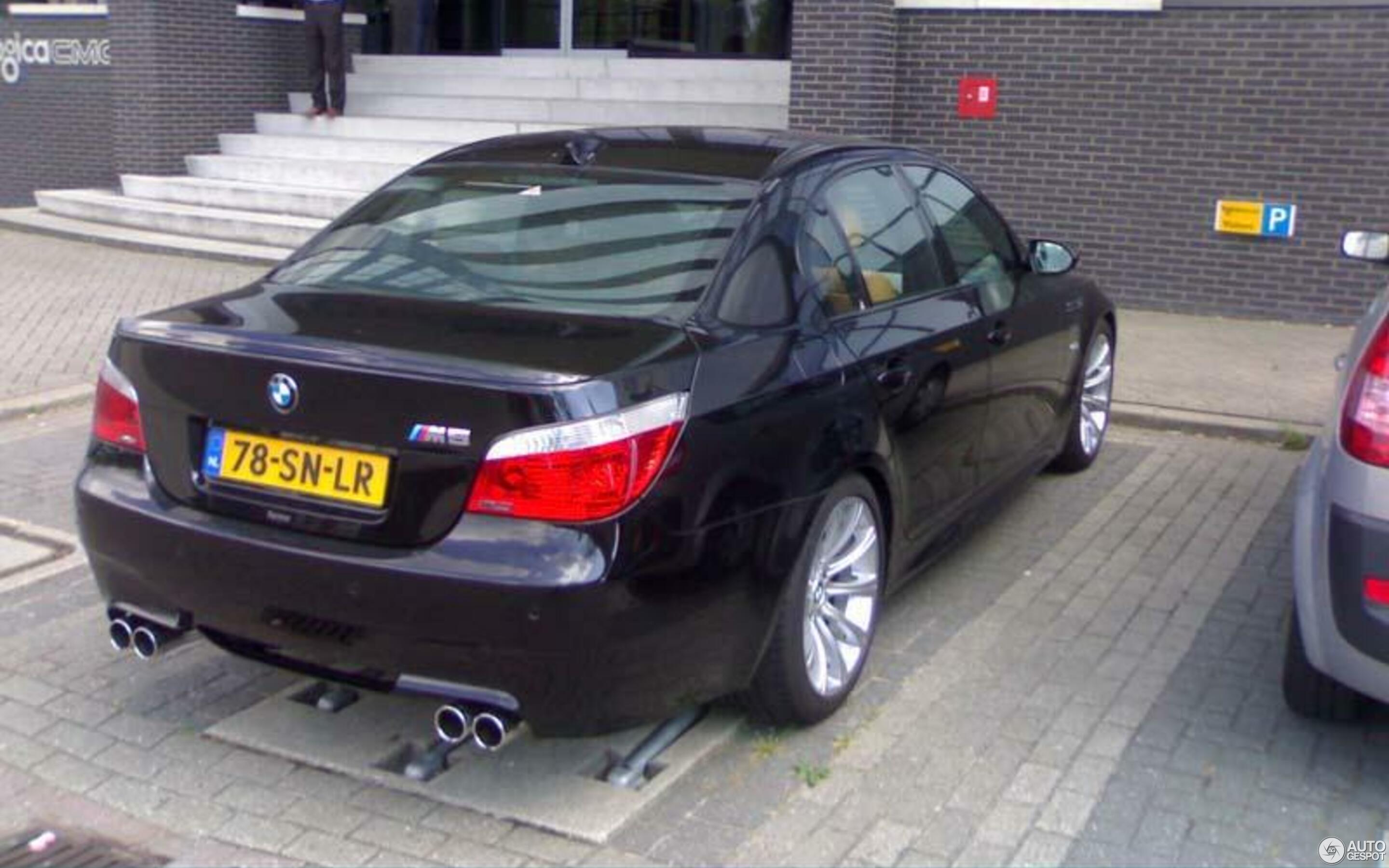 BMW M5 E60 2005