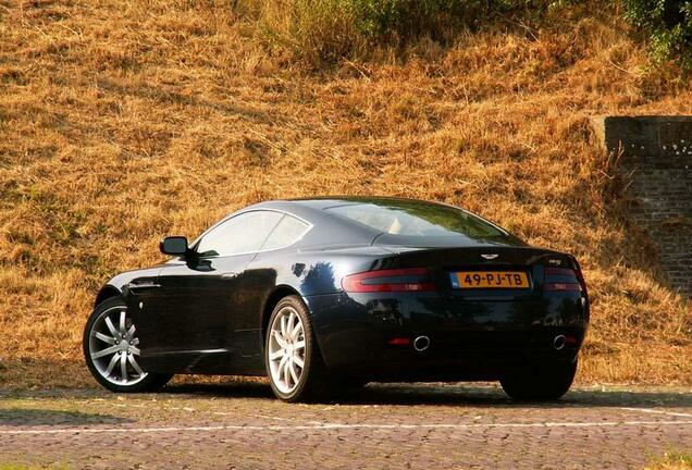 Aston Martin DB9