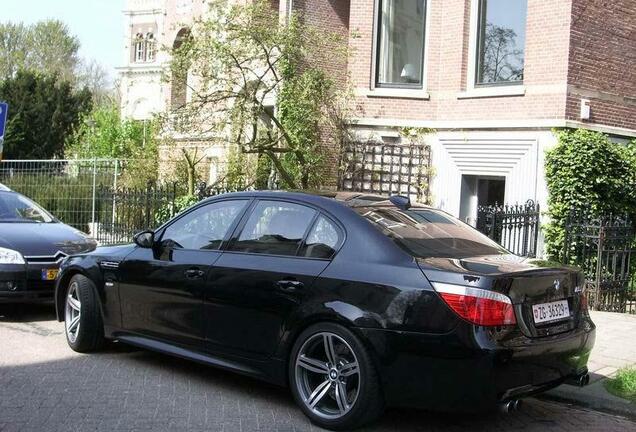 BMW M5 E60 2005